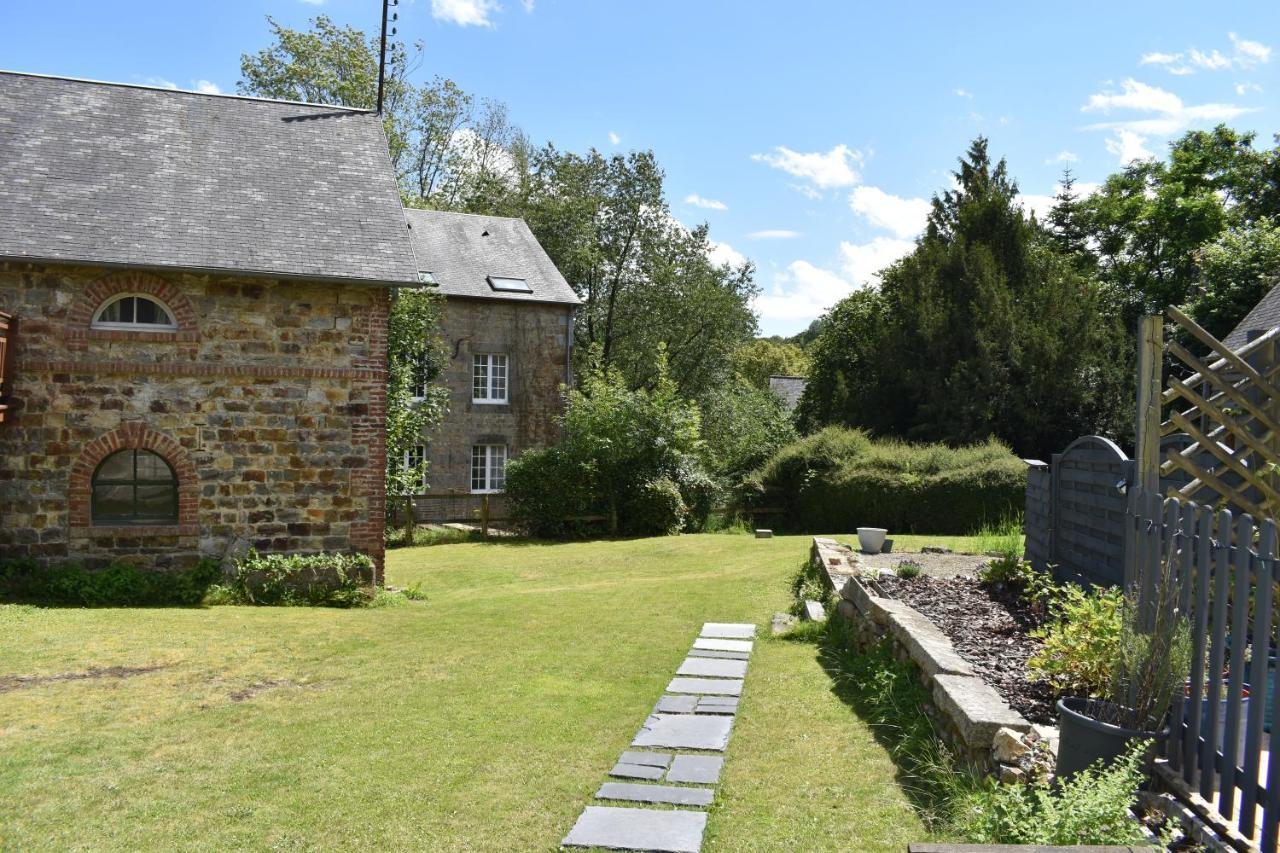 Gites In Le Neufbourg -Mortain Luaran gambar
