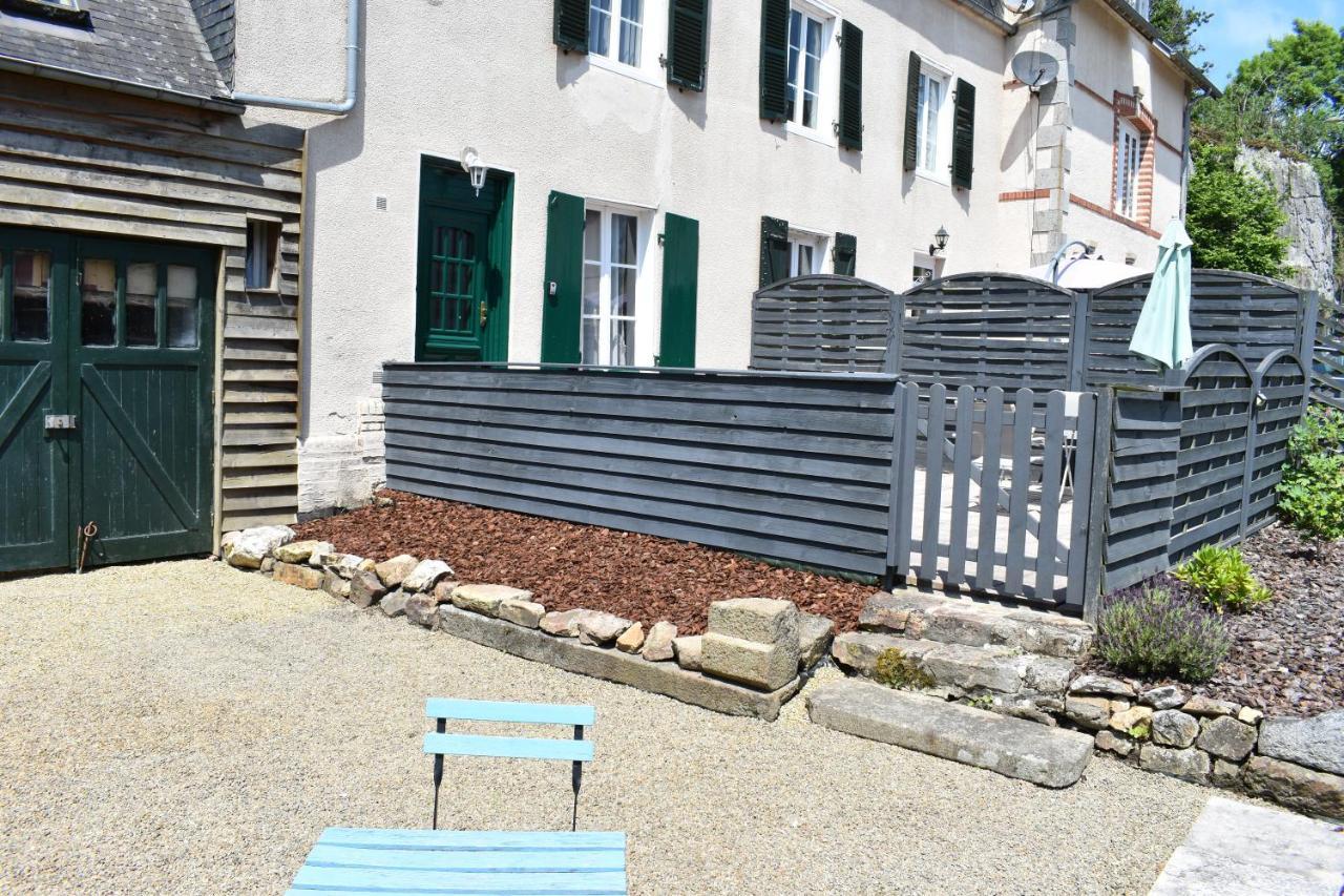 Gites In Le Neufbourg -Mortain Luaran gambar