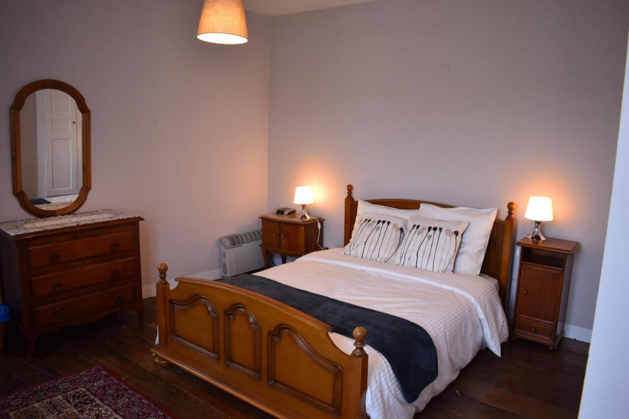 Gites In Le Neufbourg -Mortain Luaran gambar