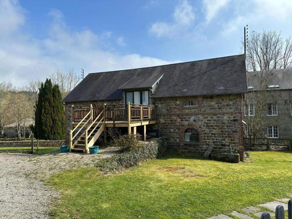 Gites In Le Neufbourg -Mortain Luaran gambar